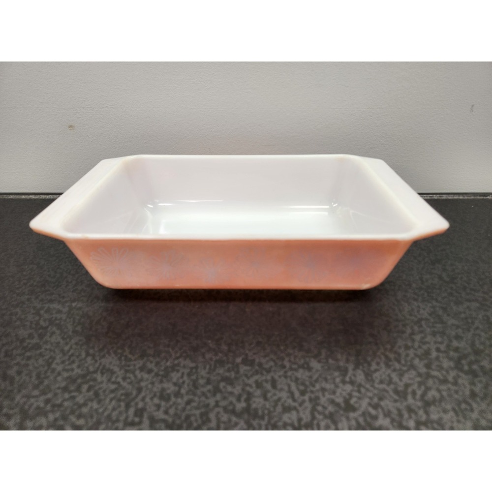 Pyrex 575-B Pink Daisy 2 Qt. Casserole Dish Space Saver ~ No‎ Lid ~ Vintage USA